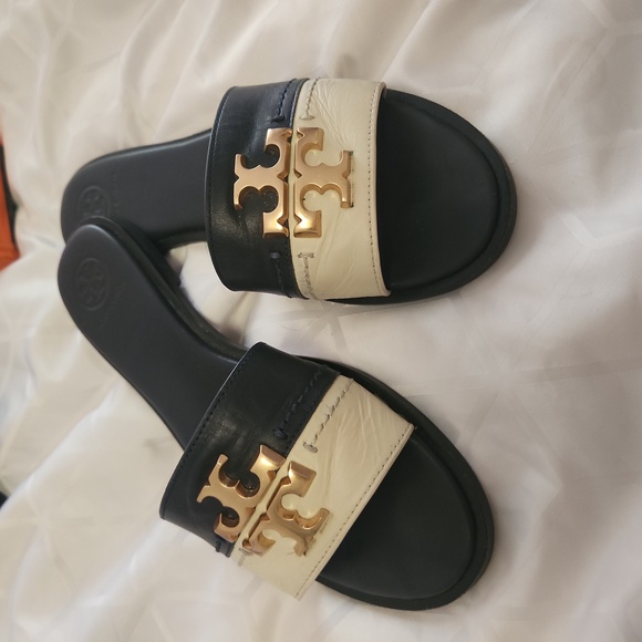 Tory Burch Everly Slide Navy and Cream sz 6 - Picture 3 of 4